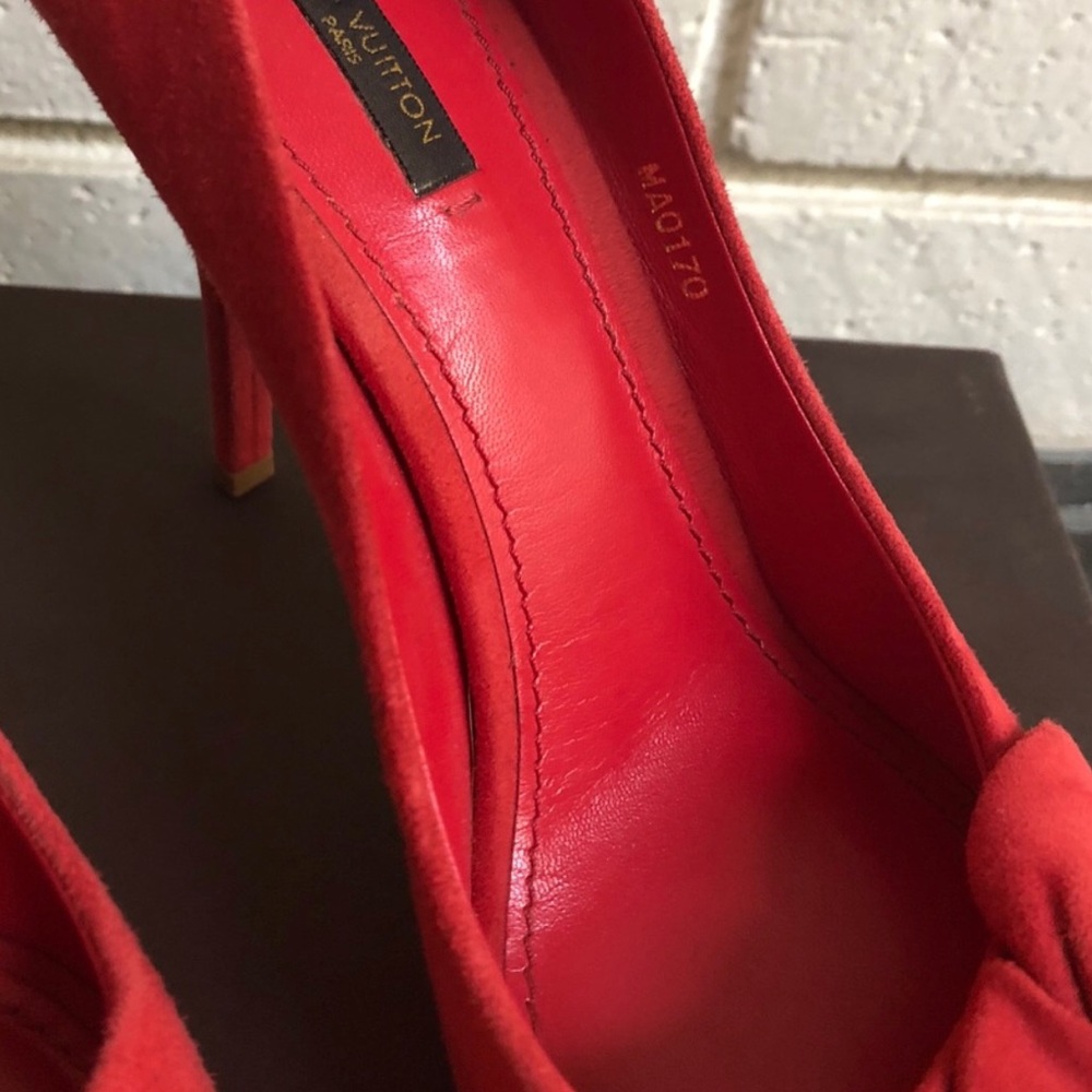 LOUIS VUITTON suede PEEPTOE pumps - Picture 5 of 6